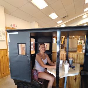 Meet your Posher, Vivian